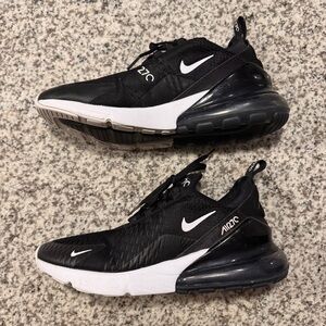 Nike Air Max 270 Black with White Women’s Size 9.5